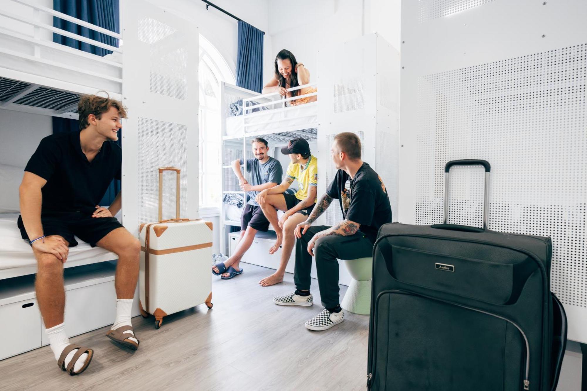 Maze Backpackers - Gold Coast Hostel Kültér fotó